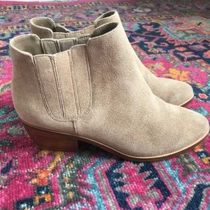 NEW Joie Barlow Tan Booties Size 37 (US 7)